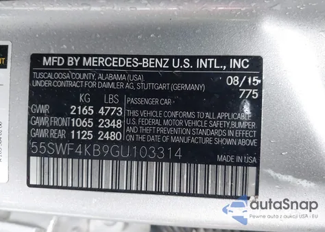 2016 Mercedes-Benz C 300 4Matic z USA, uszkodzony, nr VIN 55SWF4KB9GU103314